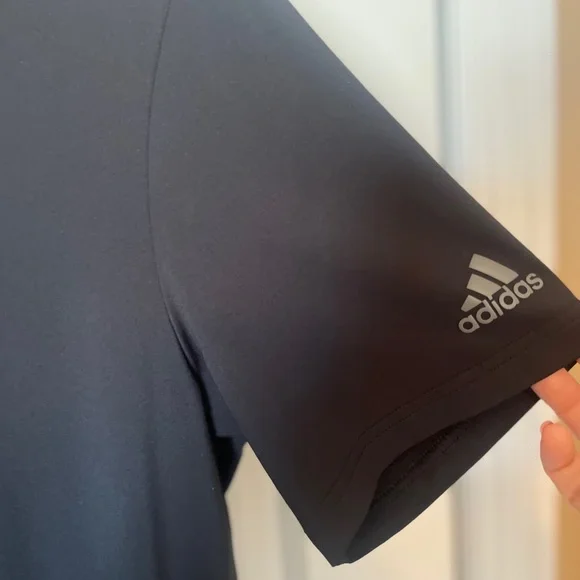 Men’s Adidas Golf Polo size medium - Picture 3 of 3